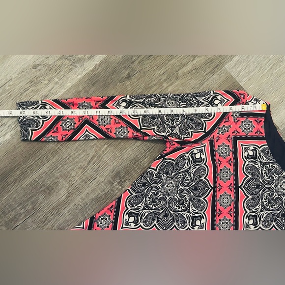 VINCE CAMUTO Pink and Navy Mandala Dress Size 12 Excellent Condition - Picture 11 of 12